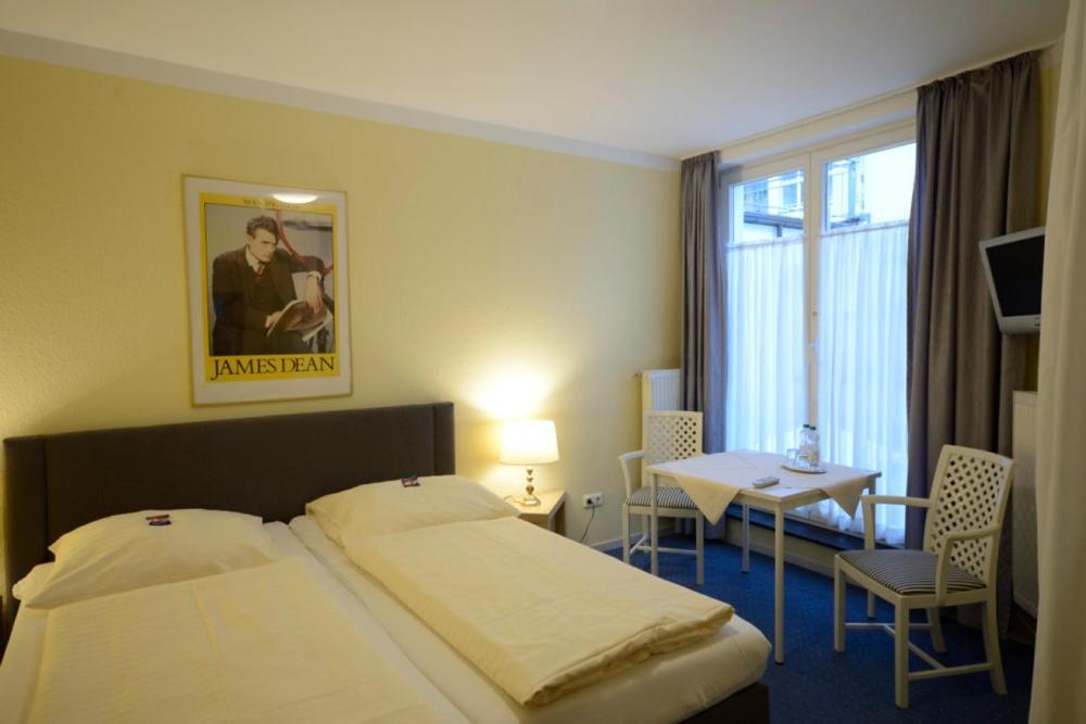 Alpha Hotel Garni ฮัมบูร์ก ภายนอก รูปภาพ